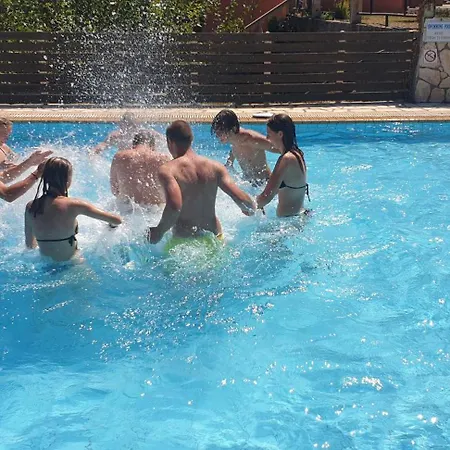 2br Family - 2 3* جوفيا