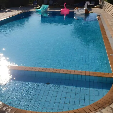 بيت ضيافة 2br Family - 2 3*