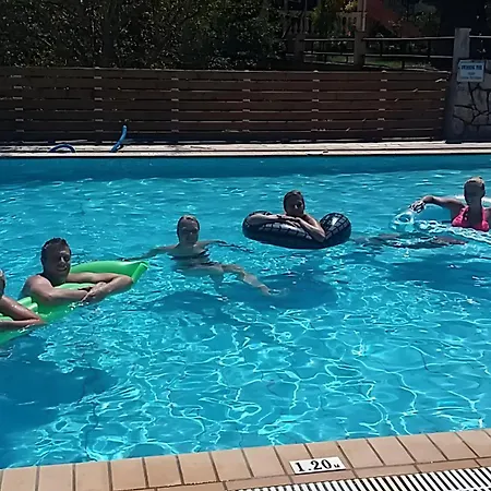 بيت ضيافة 2br Family - 2 3*